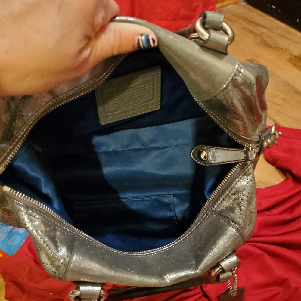 Coach Handbag - Picture 4 of 7